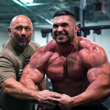 IFBB Pro Derek Lunsford and Hany Rambod Push Through FST-7 Chest In Dallas